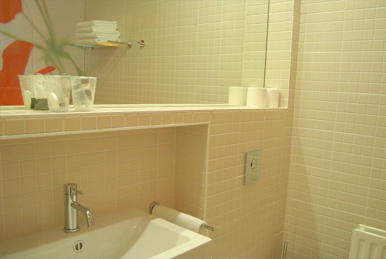Bathroom, Corbie Lommel, Antwerpen