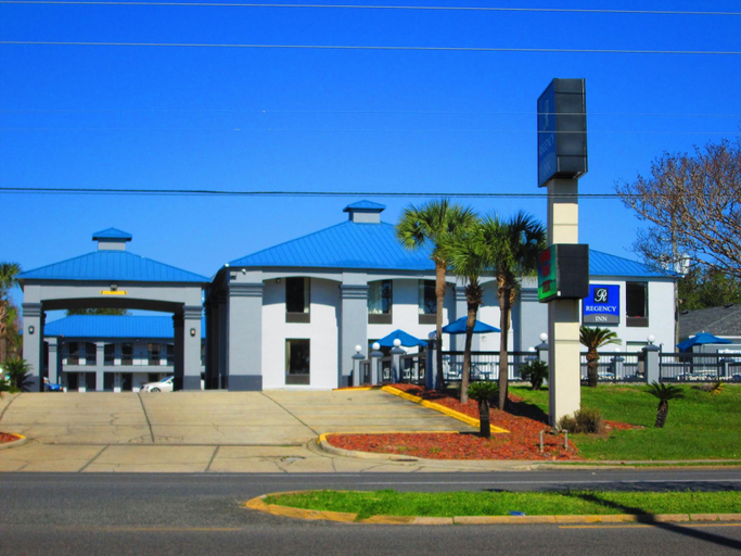 Public Area 2, Regency Inn Near Boardwalk & Hurlburt Field, Okaloosa
