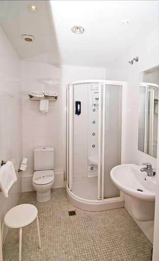 Bathroom 4, Puerta de la Serrania, Valencia