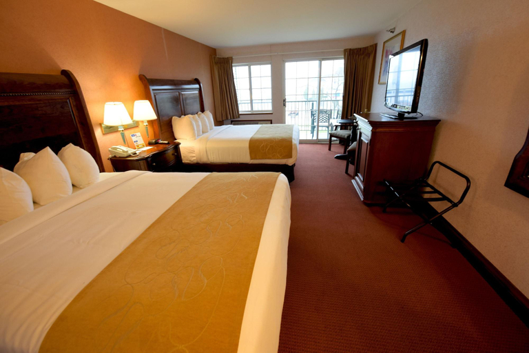 Bedroom 3, Crown Choice Inn & Suites Lakeview & Waterpark, Cheboygan