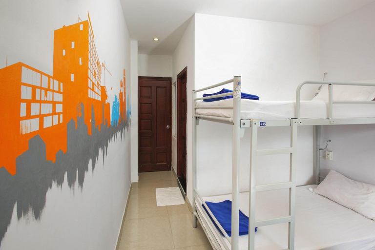 Bathroom 4, Saigon Backpackers Hostel - Bui Vien, District 1