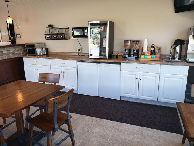 Public Area 3, Bridge Street Inn, Baker