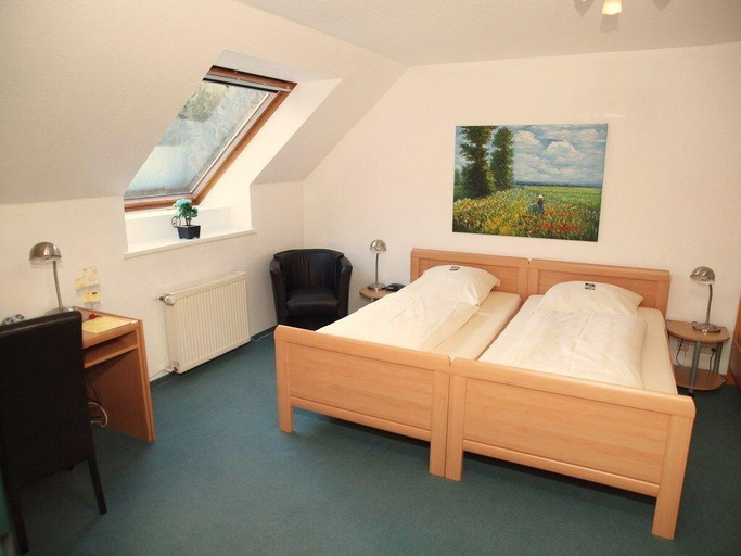 Bedroom 3, Schlossgarten Gästehaus, Verden