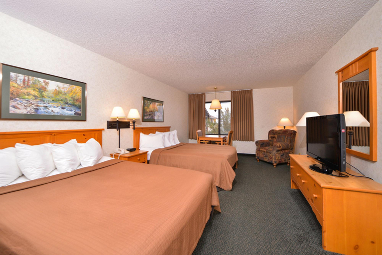 Bedroom 3, Kelly Inn Suites Mitchell South Dakota, Davison