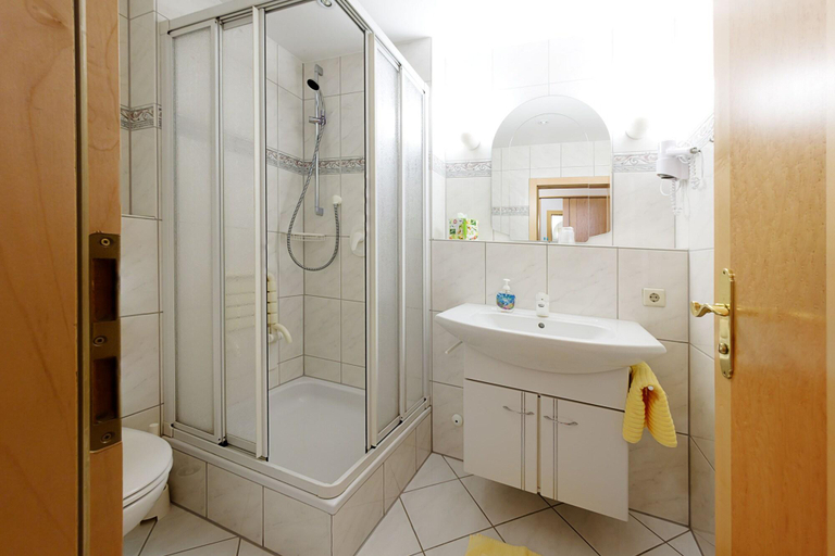 Bathroom 4, Waldachtal Business & Balance, Freudenstadt