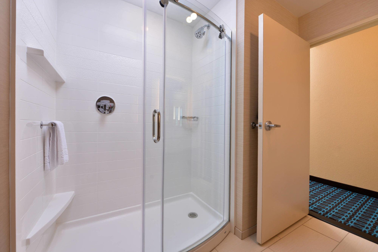 Bathroom 5, Fairfield Inn & Suites St. Joseph, Buchanan