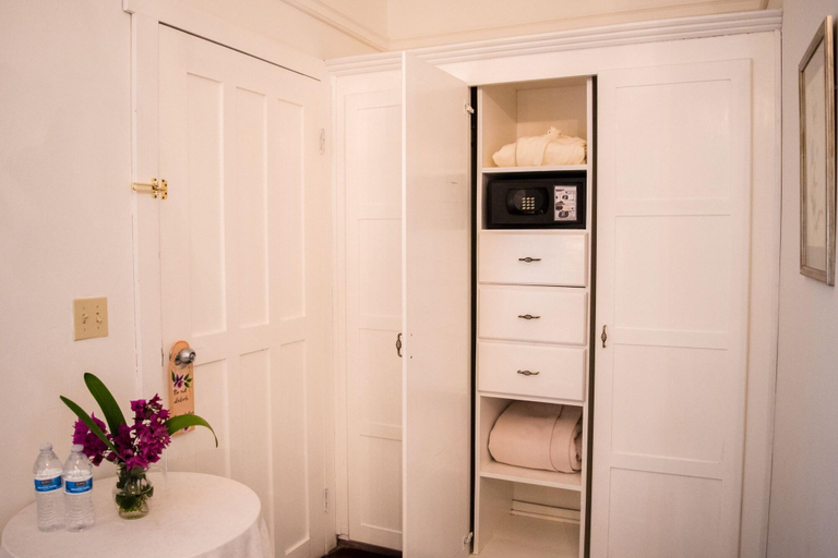 Bathroom 5, Hotel Finca Lerida Coffee Plantation and Boutique Hotel, Boquete
