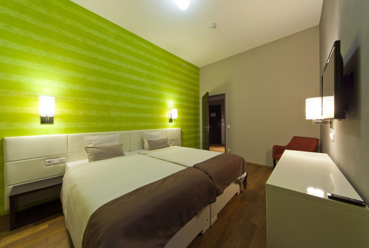 Bedroom 3, KEDI Hotel Papenburg, Emsland