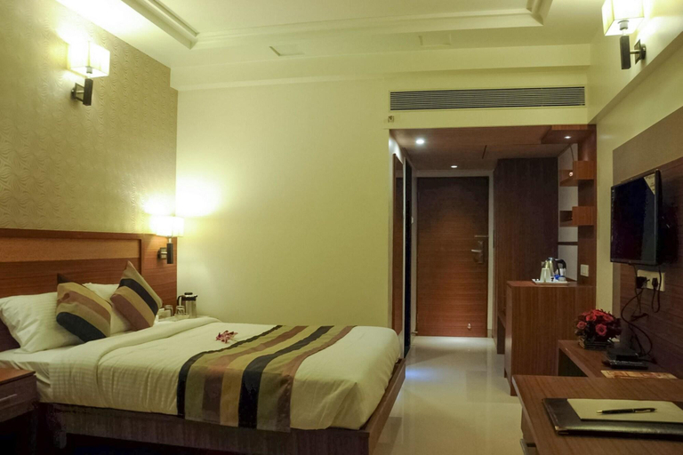 Bedroom 3, Quality Inn Mint, Pune