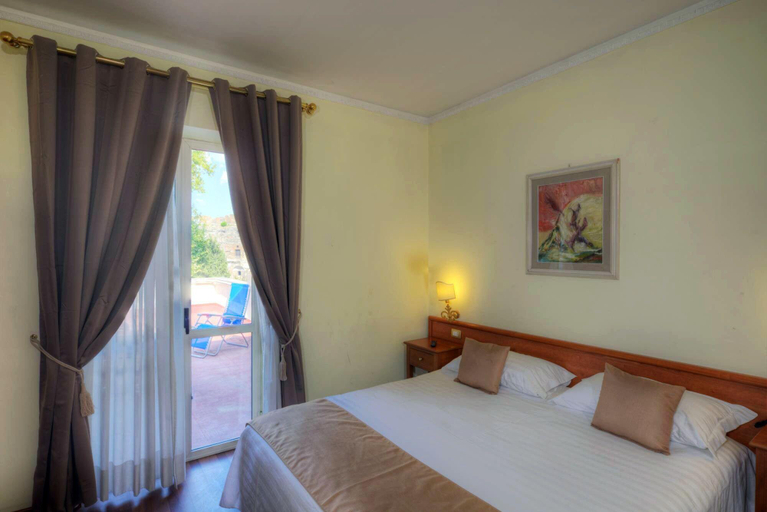 Bedroom 3, Hotel Vittoria, Napoli