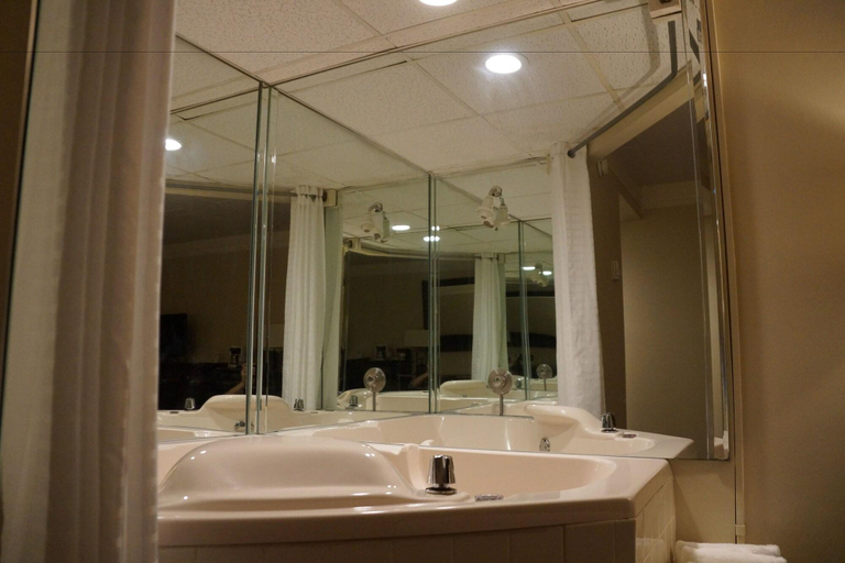 Bathroom 4, Ramada Conference Center Altoona, Blair