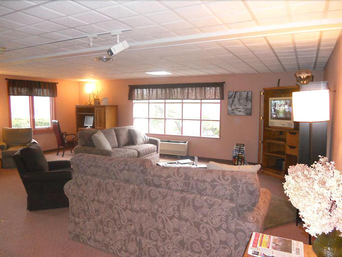 Public Area 3, Hotel Vervana, Trademark Collection by Wyndham, Bennington