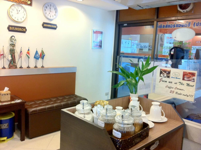 Food & Drinks, The Nest Serviced Apartment, Ratchathewi