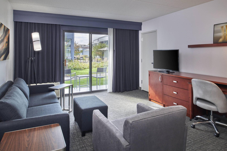 Public Area 3, Courtyard by Marriott Detroit Troy, Oakland