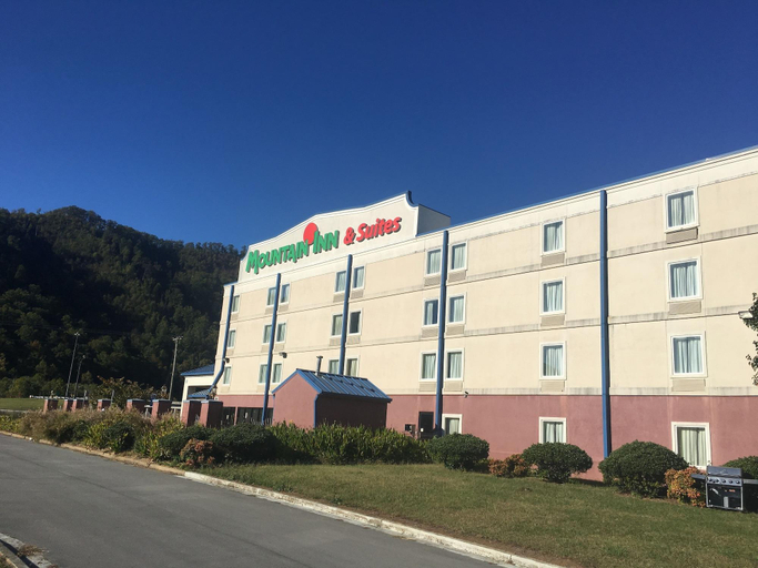Exterior & Views 1, Mountain Inn & Suites, Unicoi