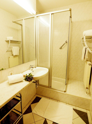 Bathroom, Kurhotel Panland, Passau