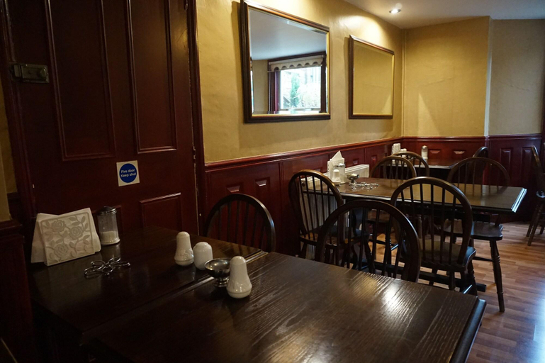 Food & Drinks 5, Newton House, Oxfordshire