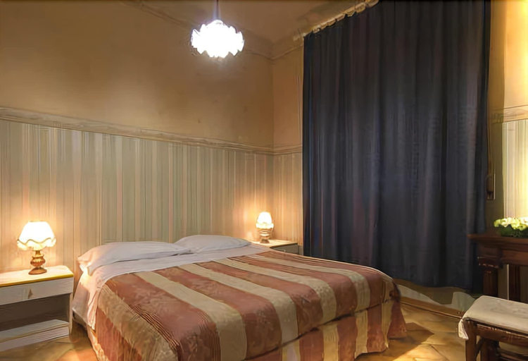 Bedroom 5, Villa Fiorita, Siena