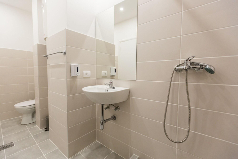 Bathroom 4, Hotel Bohemian Garni, Belgrade