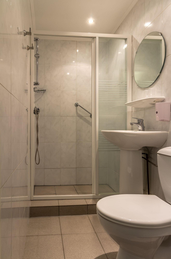 Bathroom 5, Hotel Pension Randenbroek, Amersfoort