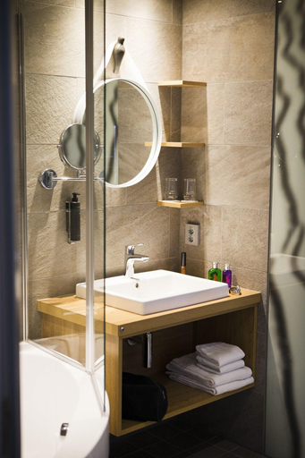 Bathroom 4, Selma Spa, Ascend Collection, Sunne