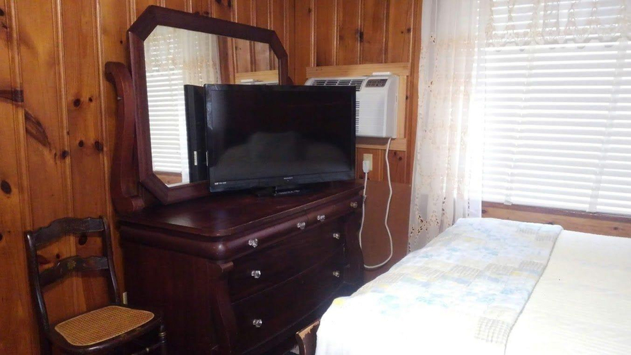 Bedroom 3, The Inn at Brevard, Transylvania