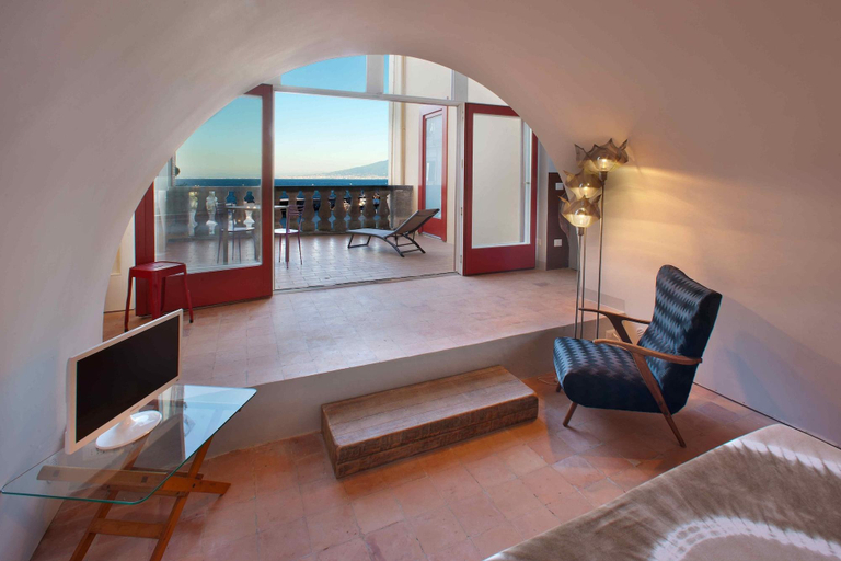 Bedroom 2, Marina Piccola 73, Napoli