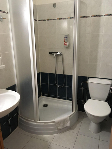 Bathroom 3, Tri Ruze, Trutnov