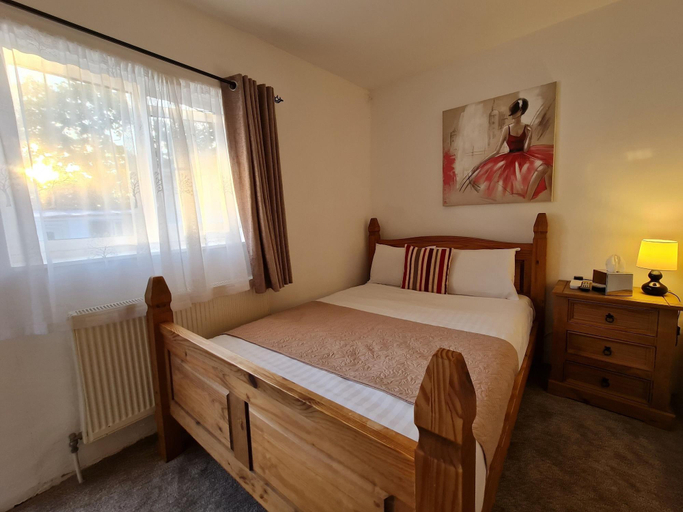 Bedroom 3, Pymgate Lodge Hotel, Stockport