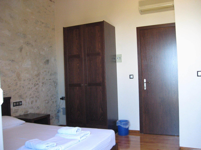 Bedroom 3, Rent Rooms The Seafront, Crete