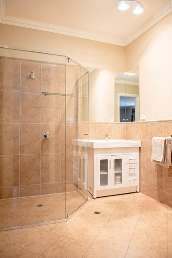 Bathroom 4, Whyalla Playford Apartments, Whyalla