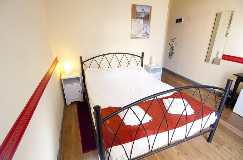 Bedroom 2, Rent Rooms Thessaloniki, Central Macedonia