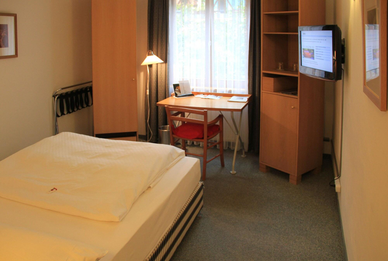 Bedroom 3, Agneshof, Nürnberg