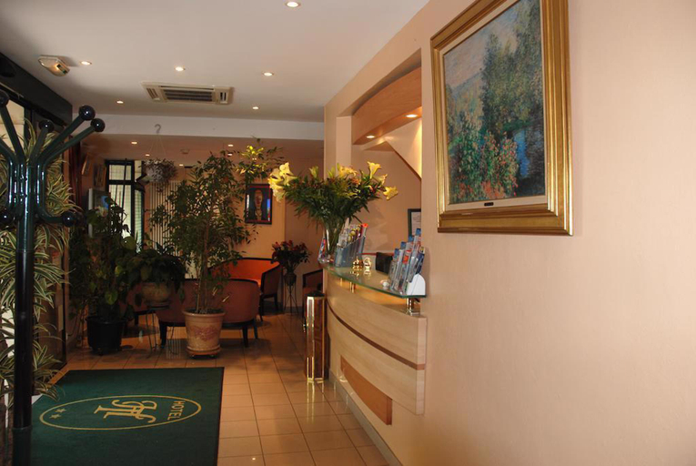 Public Area 3, Transcontinental, Paris