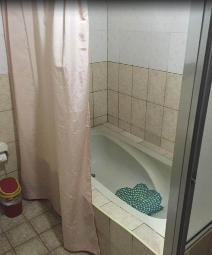 Bathroom 4, Crown Royale Hotel, Balanga City