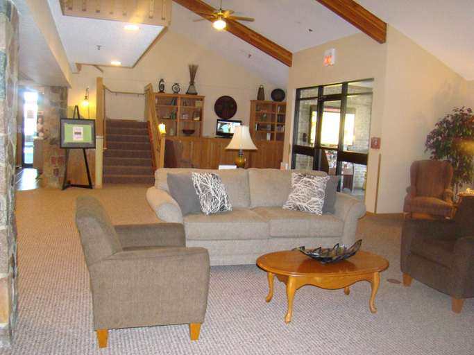 Public Area 2, Boarders Inn Suites, Rice