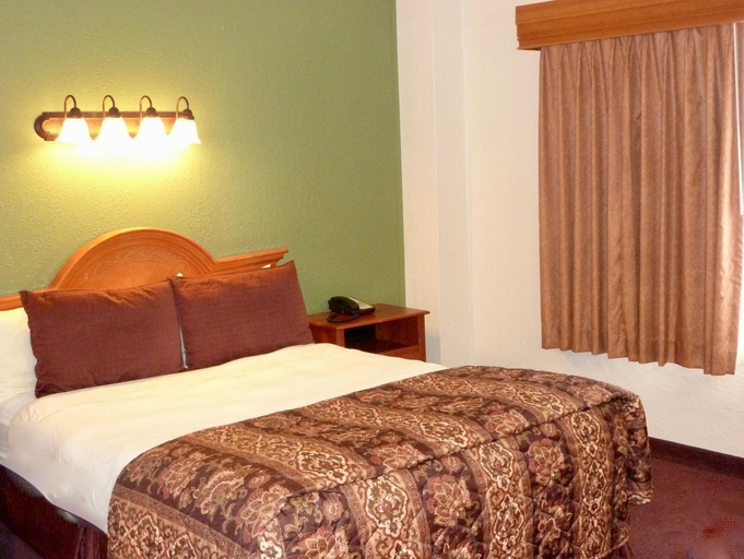 Bedroom 3, O Haire Motor Inn, Cascade