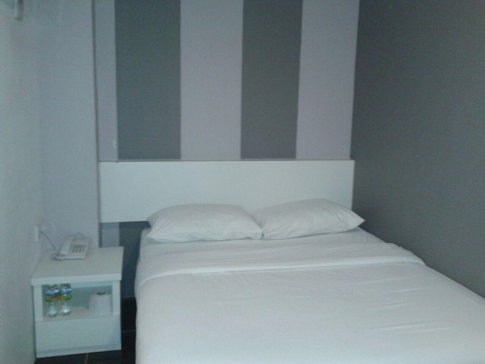 Bedroom 5, Hotel Premier, Petaling Jaya