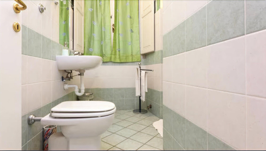 Bathroom 5, Almacromondo B&B, Rome