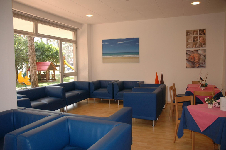 Public Area 2, Albatros Ferienanlage - Aparthotel / Feriendorf Lo, Udine
