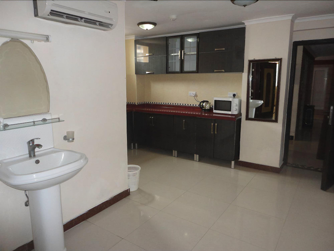 Bathroom 4, Urban Rose Hotel and Apartment, Ilala