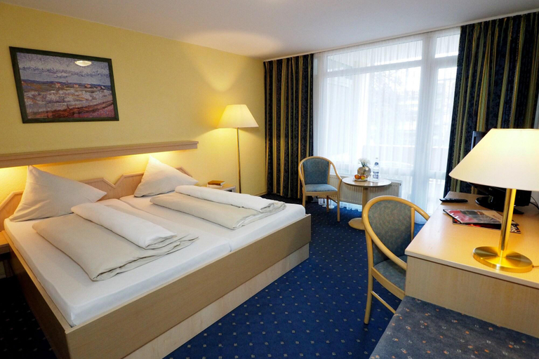 Bedroom 4, Kurhotel Panland, Passau