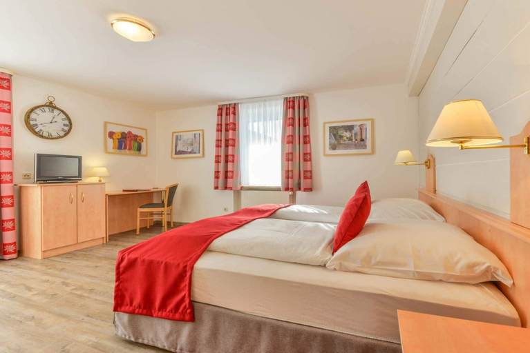 Bedroom 4, Landhotel Zum Metzgerwirt, Garmisch-Partenkirchen