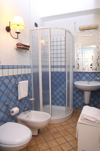Bathroom 4, Pozzallo Motel Nautico, Ragusa