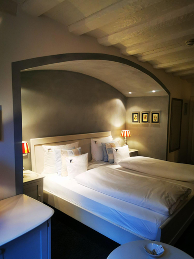 Bedroom 3, Herrnschlösschen, Ansbach