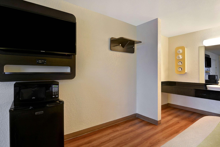 Bedroom 3, Motel 6 Destin, Okaloosa