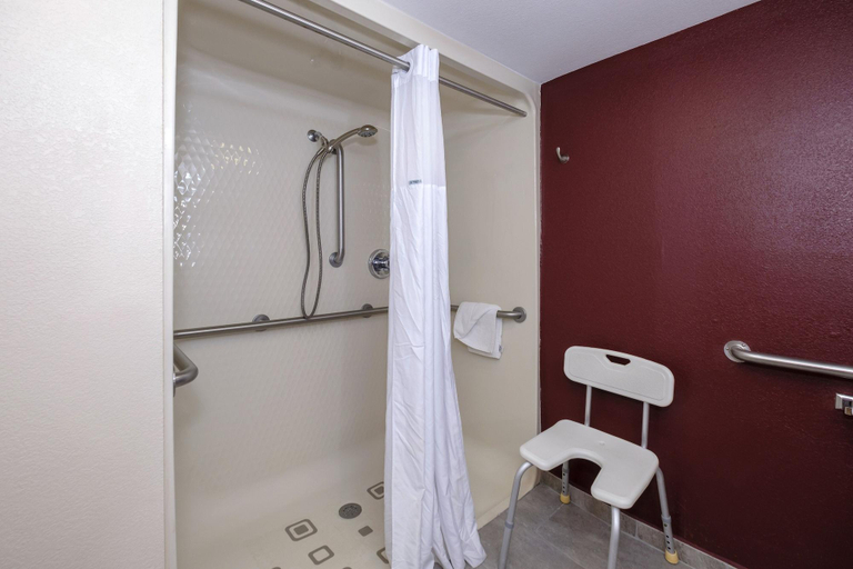 Bathroom 4, Red Roof PLUS+ Palm Coast, Flagler