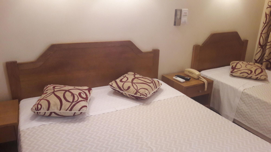 Bedroom 3, Alicante, Lisbon