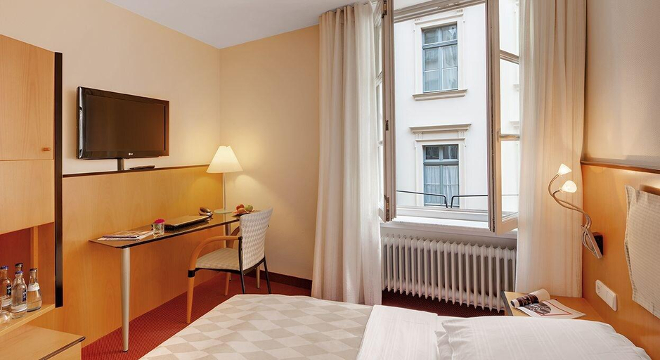 Bedroom 3, Hotel am Rathaus, Augsburg
