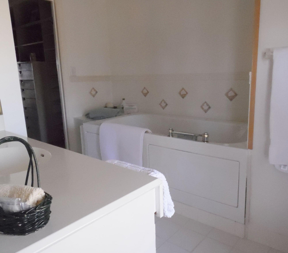 Bathroom 5, The Inn at Bella Vista, Benton